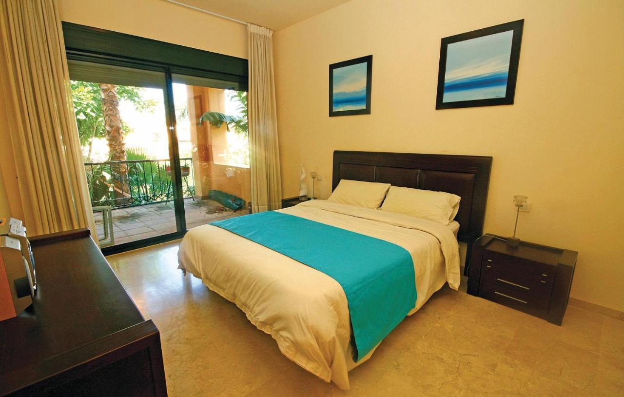 Lägenhet Beautiful Apartment In Estepona With 3 Bedrooms, Outdoor Swimming Pool And Swimming Pool *