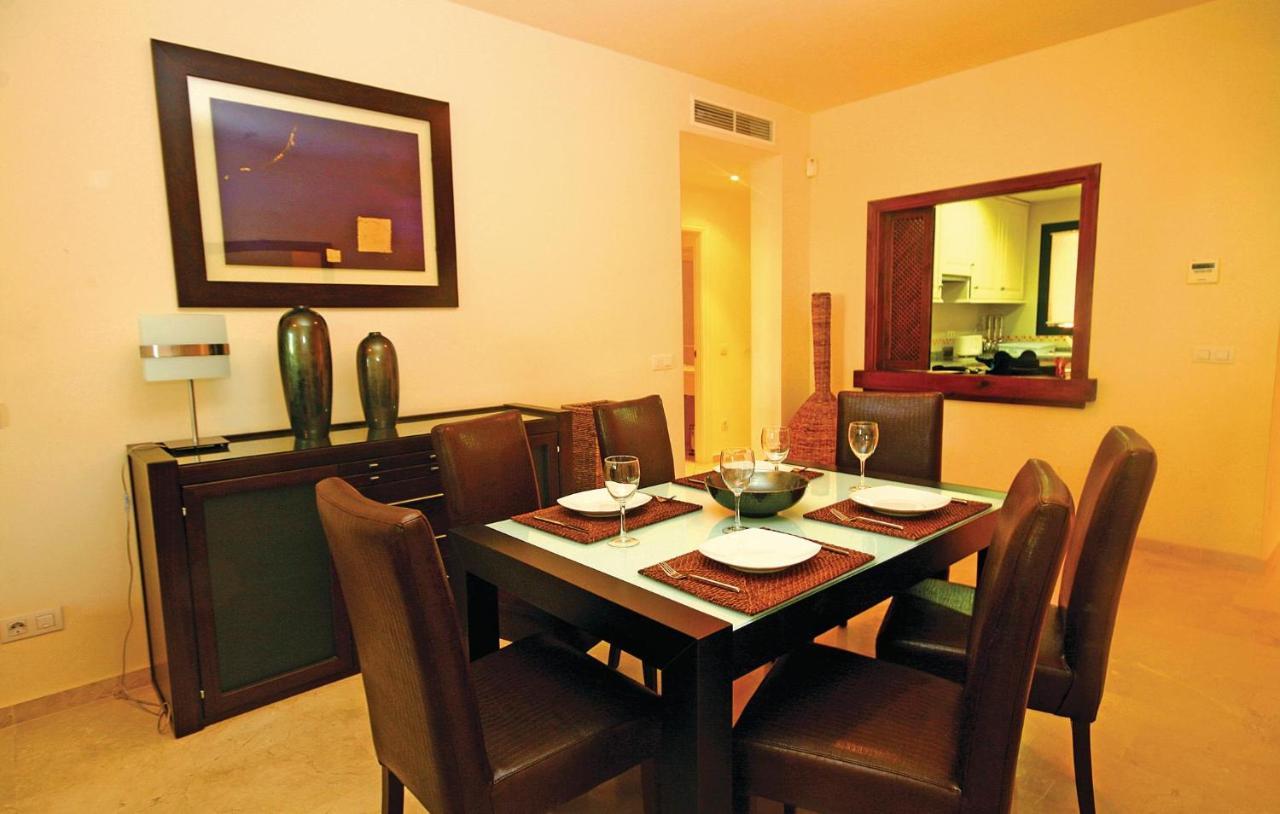 Lägenhet Beautiful Apartment In Estepona With 3 Bedrooms, Outdoor Swimming Pool And Swimming Pool *
